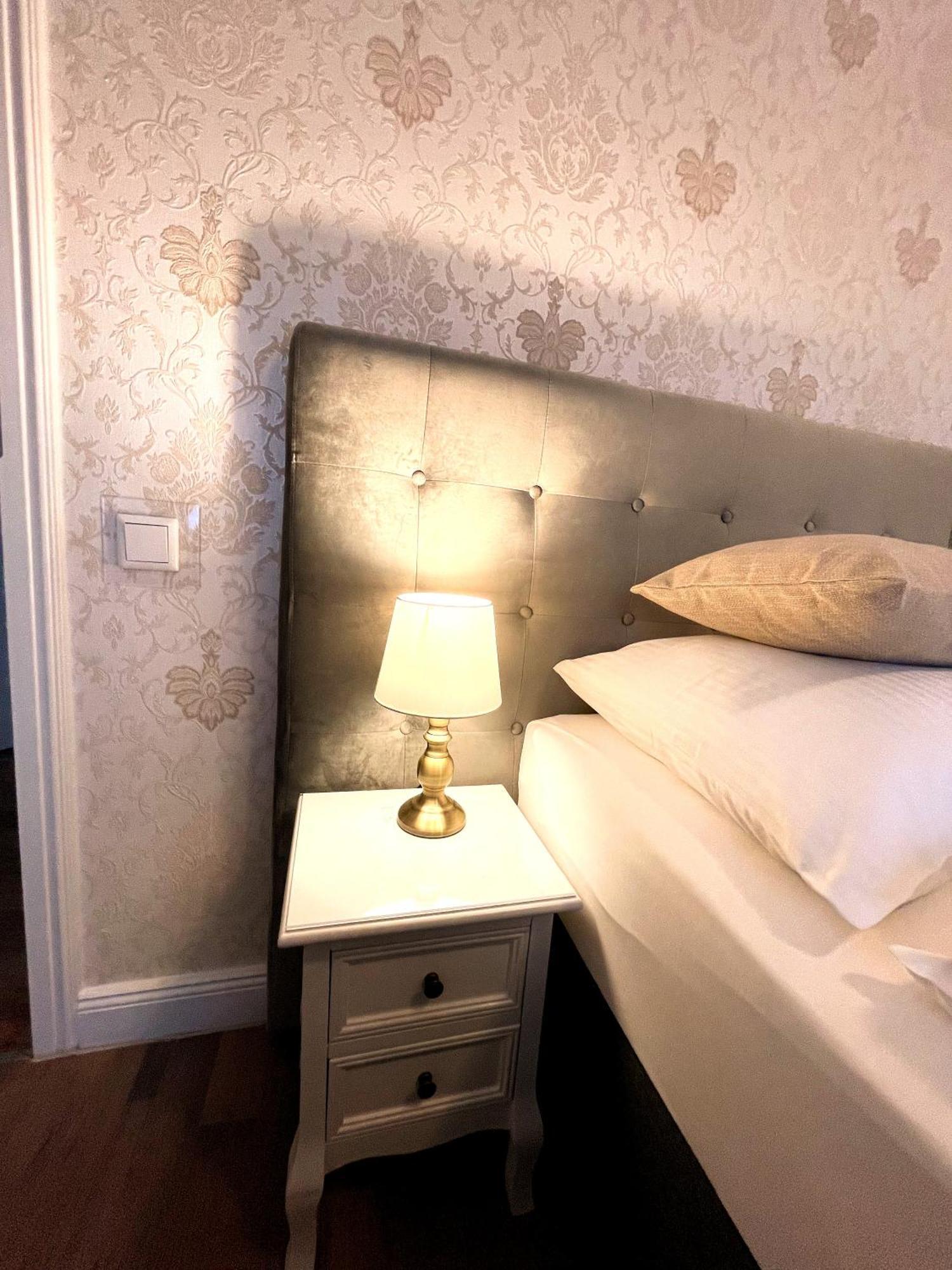 Kolossos Düsseldorf - 3*