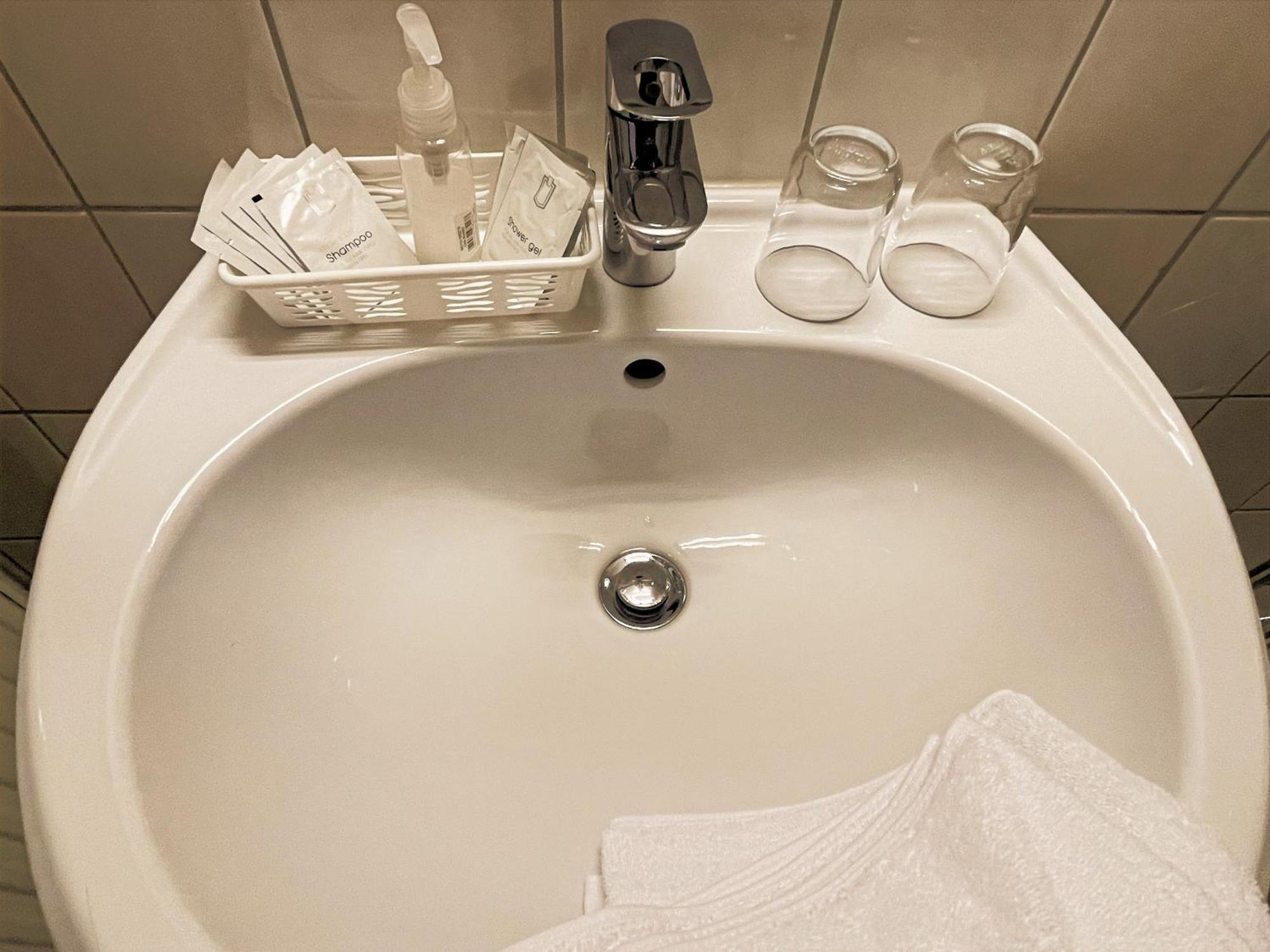 Kolossos Düsseldorf - 3* Neuss